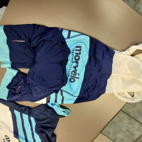 Morvelo Bike Bib & Jersey - Picture 7 of 7